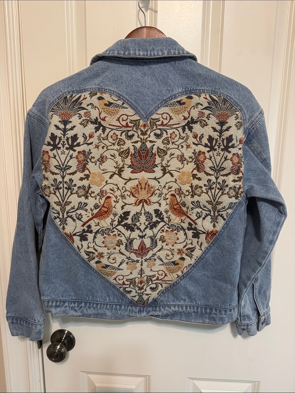 Jacquard heart denim trucker jacket - Picture 2 of 7